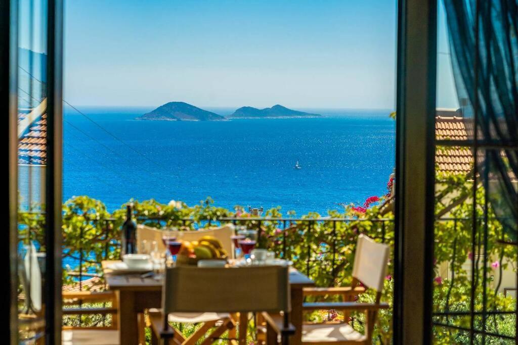 Azure Apartment With Sea View In Kalkan Bagian luar foto