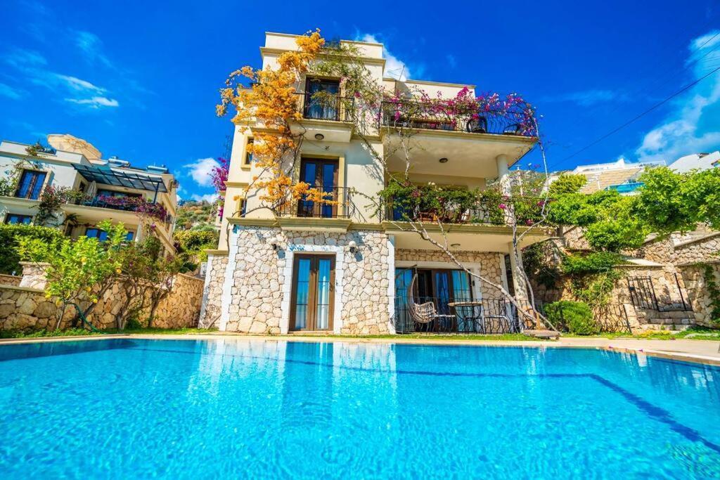Azure Apartment With Sea View In Kalkan Bagian luar foto
