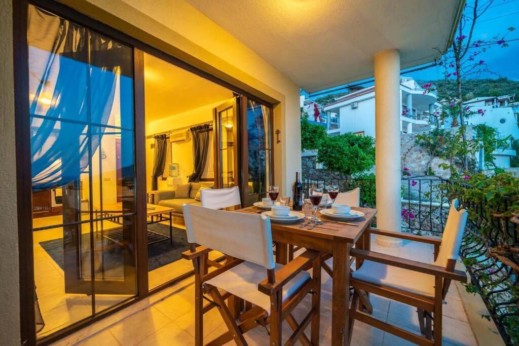 Azure Apartment With Sea View In Kalkan Bagian luar foto