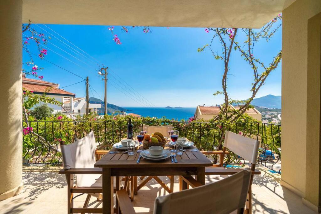 Azure Apartment With Sea View In Kalkan Bagian luar foto